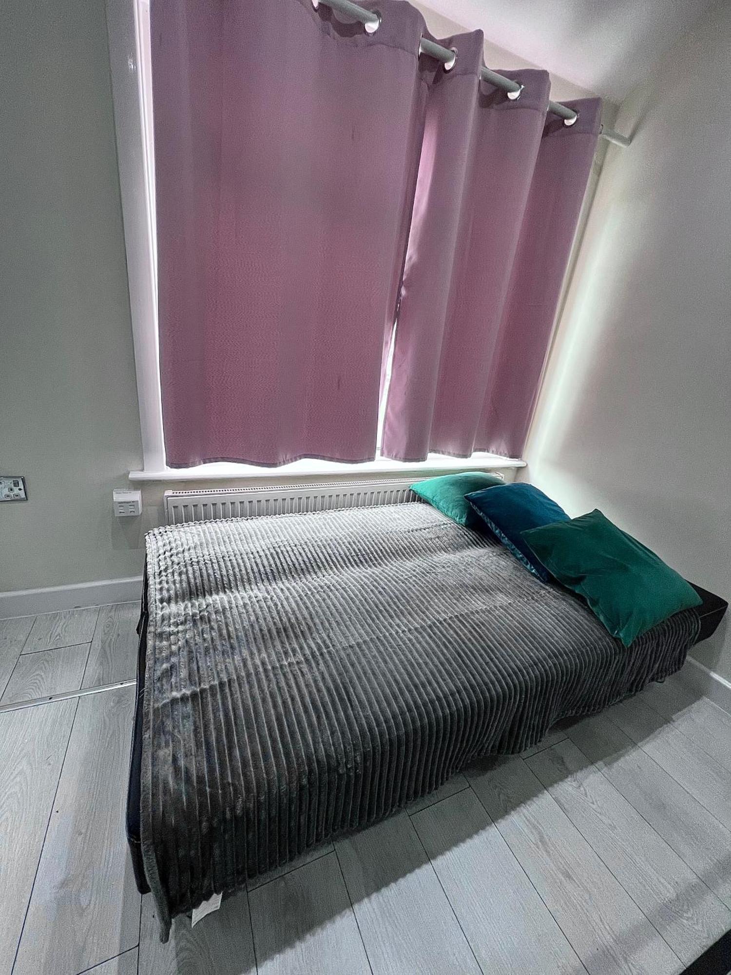 Cosy Private Flat In London, Free Parking On Premise Daire Carshalton Dış mekan fotoğraf